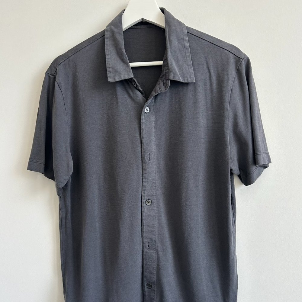 EUC Men's Theory Short-Sleeve Button Up Gray Medium